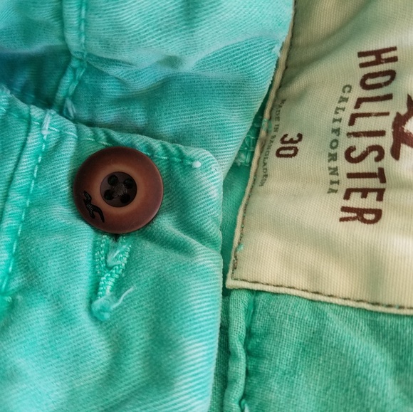 Hollister Shorts - Picture 2 of 4